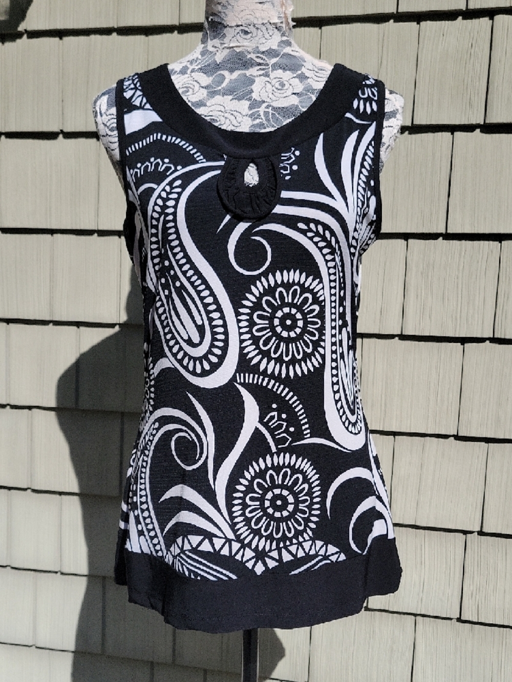 Paisley Sleeveless Women's Top